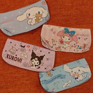 *NEW* Hello Kitty small pouch (4 bags)